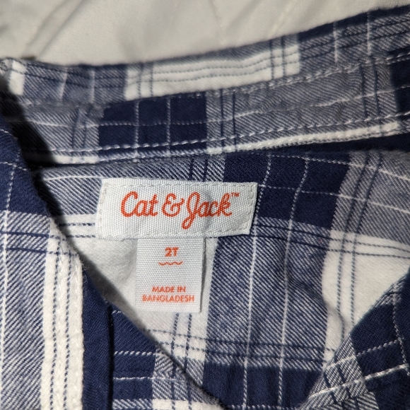 NWT Cat & Jack button down size 2T - Picture 3 of 3
